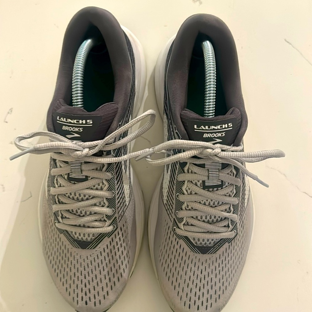 Brooks Launch 5